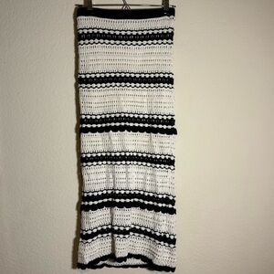 Sincerely Jules Crochet Knit Lined Maxi Skirt White & Black Size: Small